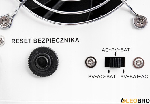 Гібридний ДБЖ/інвертор Volt Polska SINUS PRO 2000 S 24/230V 1400/2000W + 40A MPPT 100V (3SPS200024) - 7